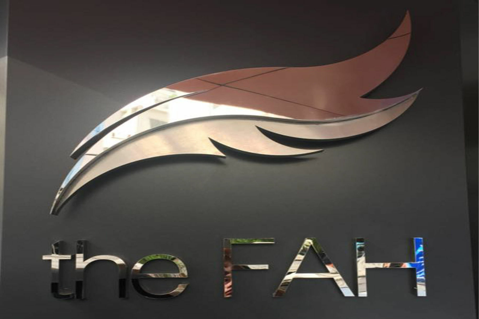 The Fah Silom Hotel Bangkok Ngoại thất bức ảnh