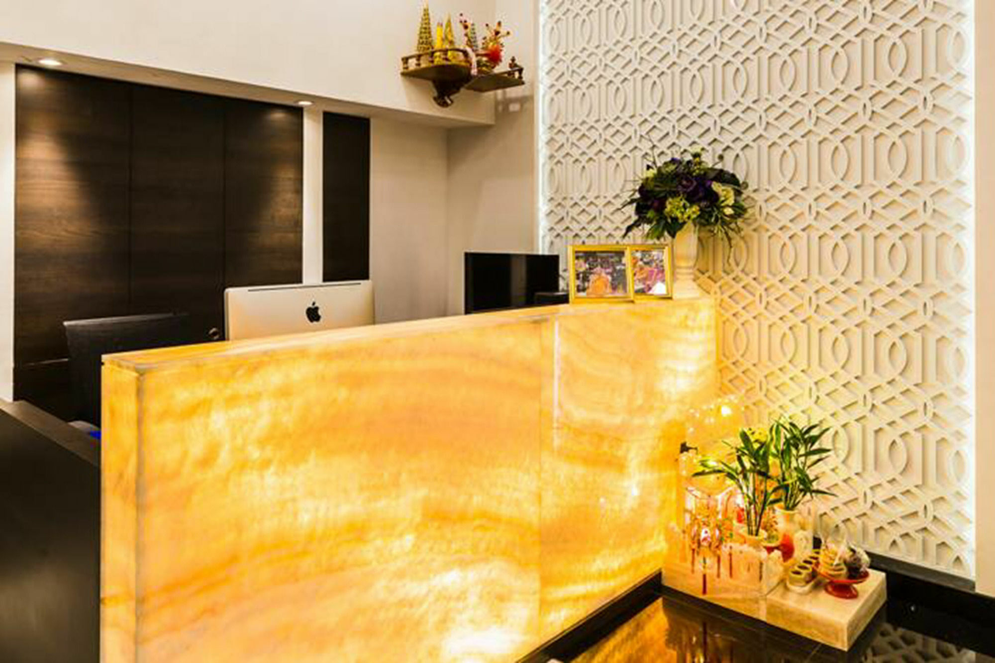 The Fah Silom Hotel Bangkok Ngoại thất bức ảnh